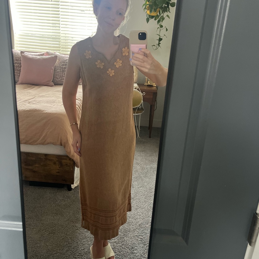 Vintage 90s White Stag dress. Autumnal. Brown/embroidered floral detail. Size S